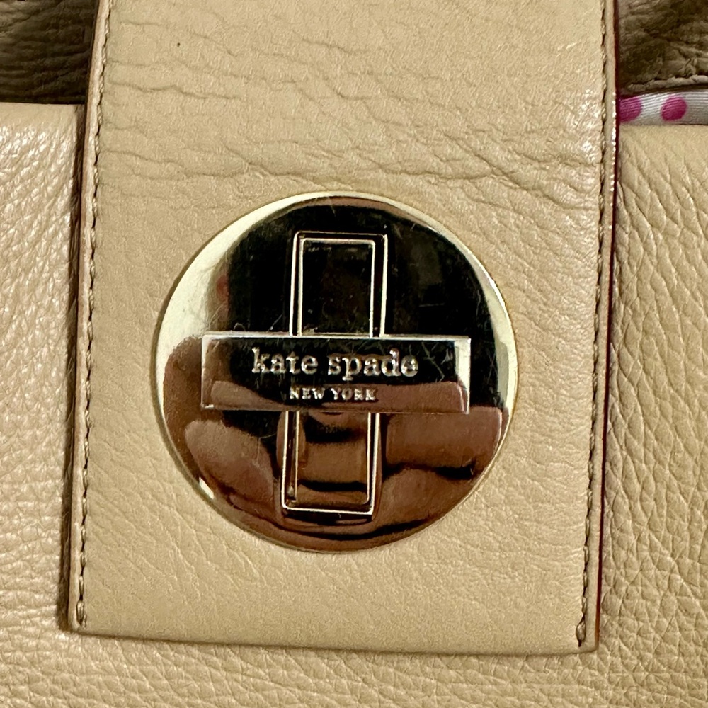 Kate Spade Beige Satchel Bag with gold toggle closure - Picture 2 of 11